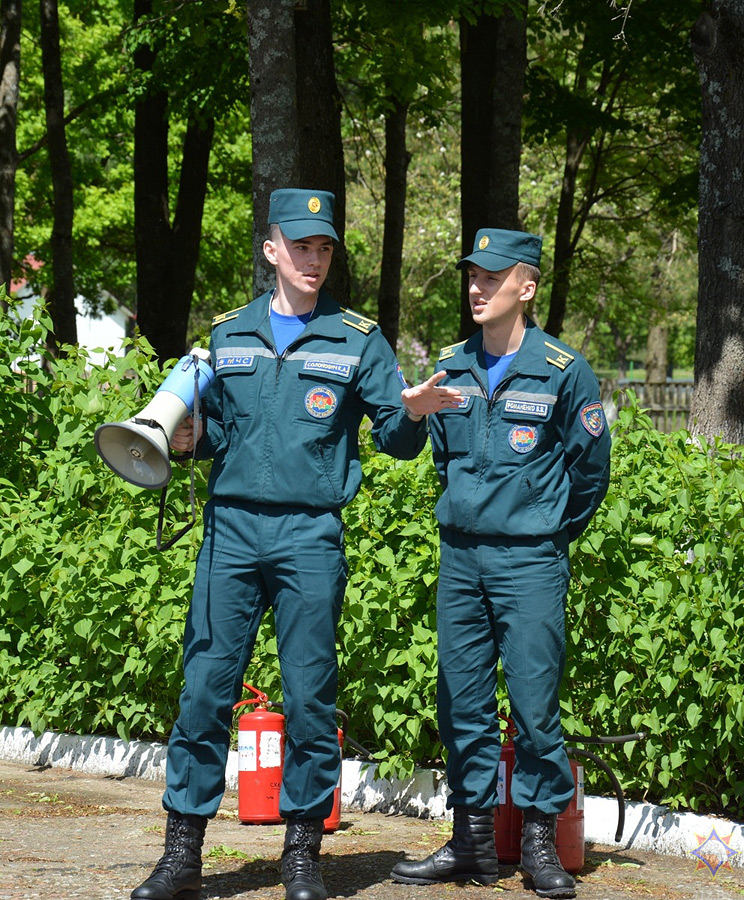 Учебно-полевой сбор курсантов Университета гражданской защиты МЧС завершился на Бобруйщине