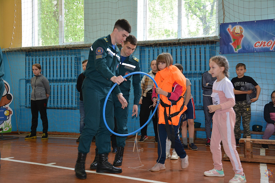 Учебно-полевой сбор курсантов Университета гражданской защиты МЧС завершился на Бобруйщине