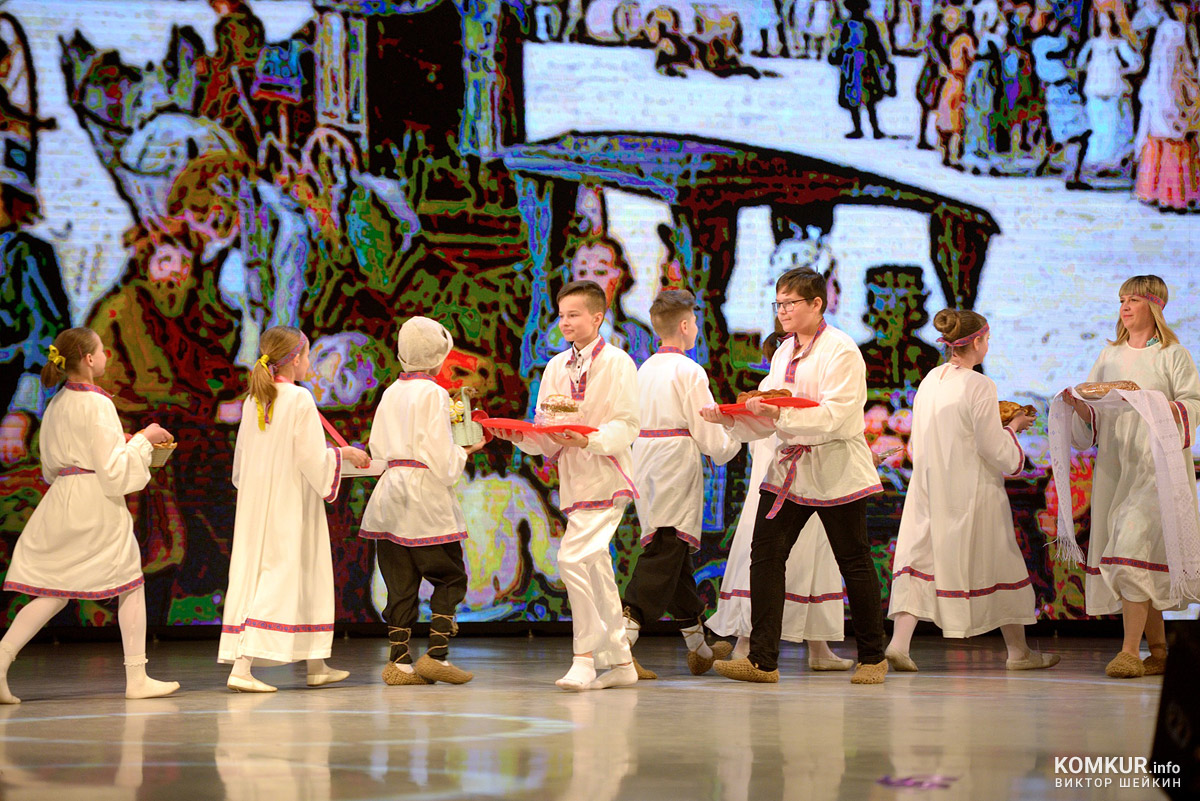 В бобруйском театре «Убрус» артисты выходят на сцену целыми семьями
