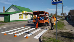 В Бобруйске наносят разметку. Какие улицы в приоритете и где появятся новые светофоры?