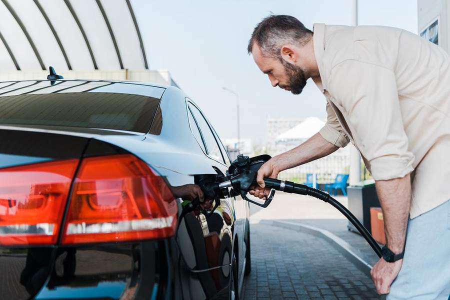 «Белнефтехим» в очередной раз повысил цены на автомобильное топливо