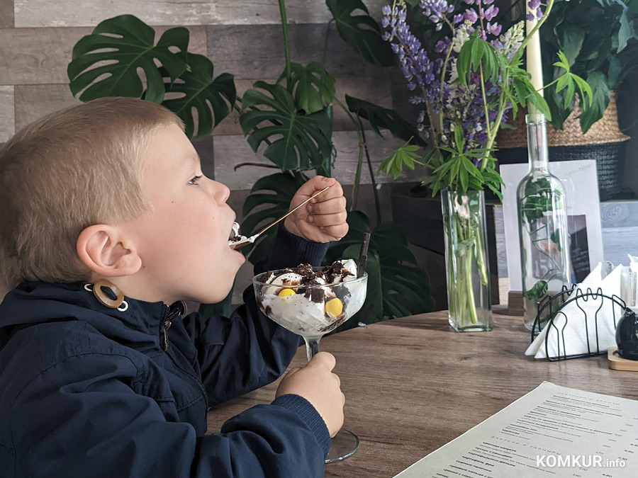 Где в Бобруйске красиво поесть мороженого?