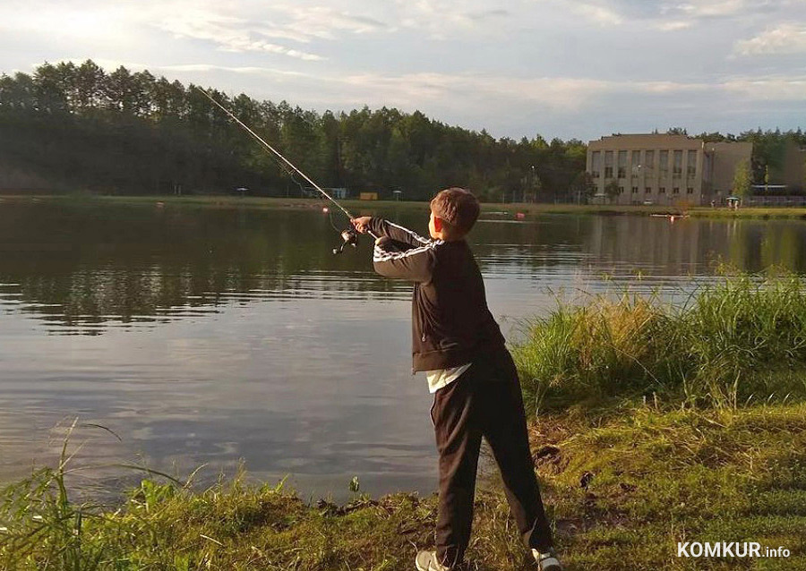 11-летний мальчик, отдыхающий в санатории «Шинник», поймал рядом в озере 6-килограмового карпа!