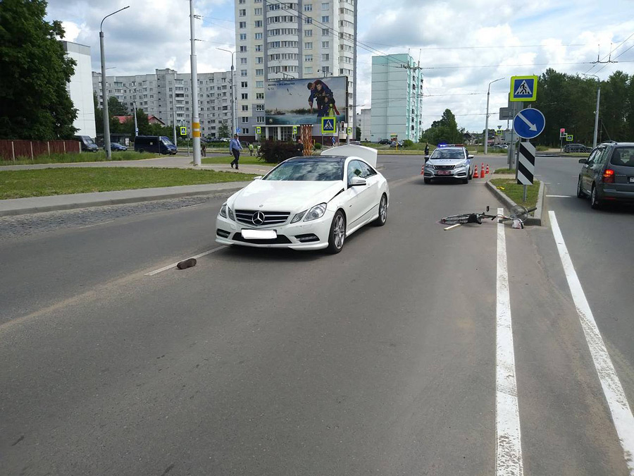 В пятницу, 17 июня, в 11.39 на перекрёстке проспекта Строителей с улицей Шинной произошло ДТП.