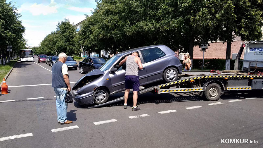 В Бобруйске в аварию попала маршрутка с пассажирами