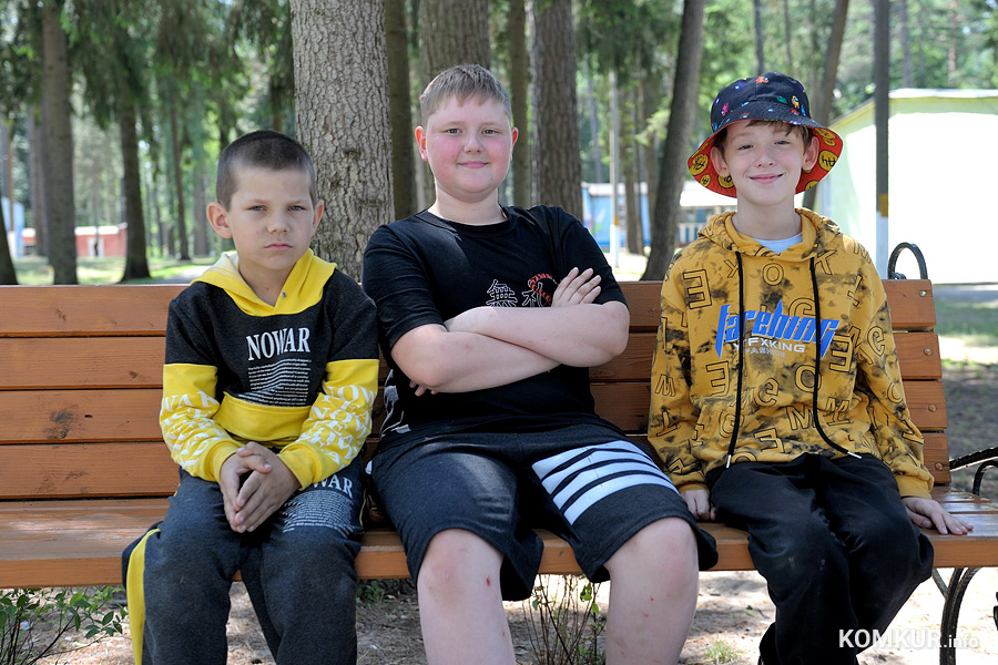 Как отдыхают школьники в загородном лагере под Бобруйском