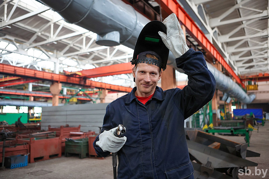 Чистая прибыль предприятия «Бобруйскагромаш» за пять месяцев текущего года составила 958 тысяч рублей, что выше соответствующего периода 2021-го в 49 раз. Об этом рассказали в администрации холдинга.