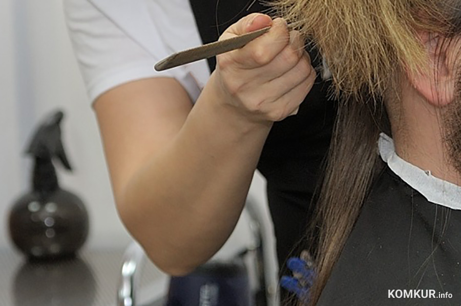 В Бобруйске 5 физлиц оказывали парикмахерские и косметические услуги и не уплачивали единый налог