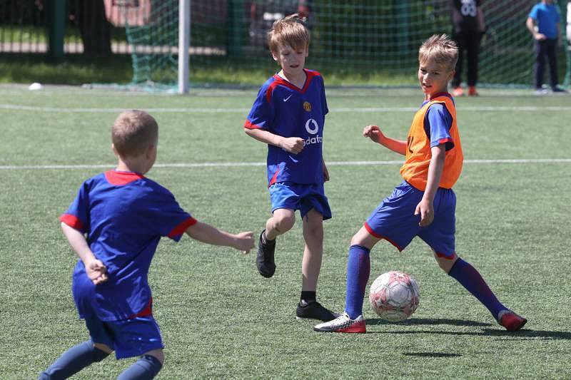 В финальном этапе соревнований юных футболистов "Кожаный мяч" примет участие команда из Бобруйского района