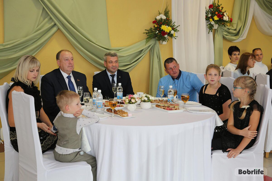 Бобруйские мамы и папы в гостях у председателя горисполкома