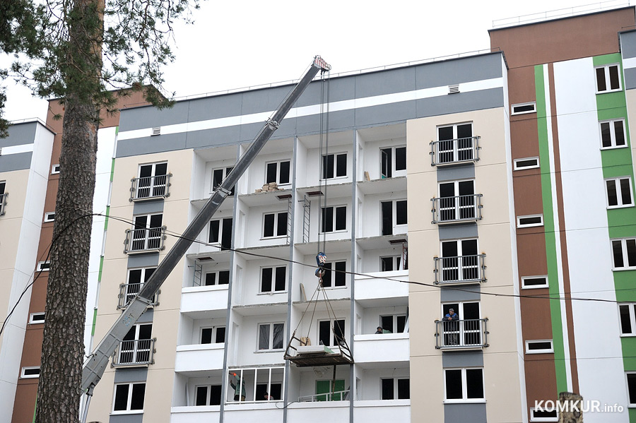 Продолжается строительство улицы, которая соединит три жилых района Бобруйска