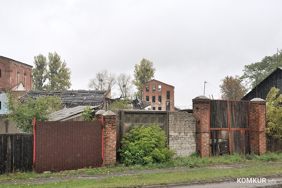 В Бобруйске взрывают здания винзавода