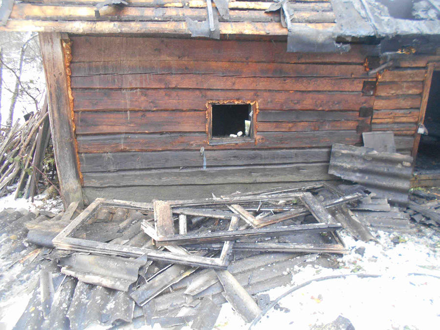 В Бобруйке загорелся гараж, в деревне под Бобруйском – баня