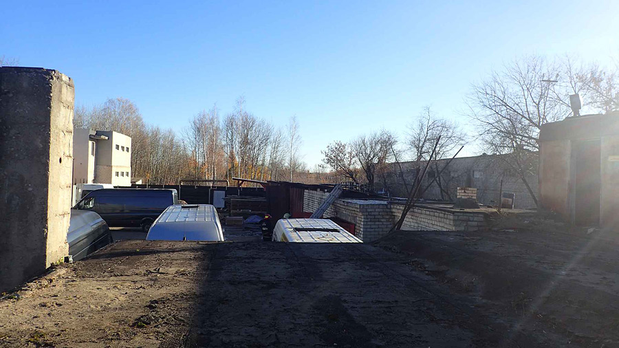 На улице Шинной в Бобруйске загорелся склад