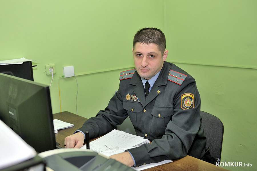 Участковый инспектор из Бобруйска — о своей работе: «Иногда звонят и просят помочь включить телевизор»