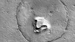 На Марсе сфотографировали «морду медведя»