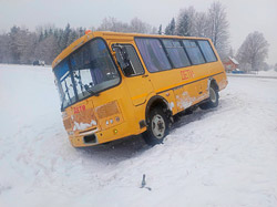 На трассе Могилев-Бобруйск школьный автобус попал в ДТП
