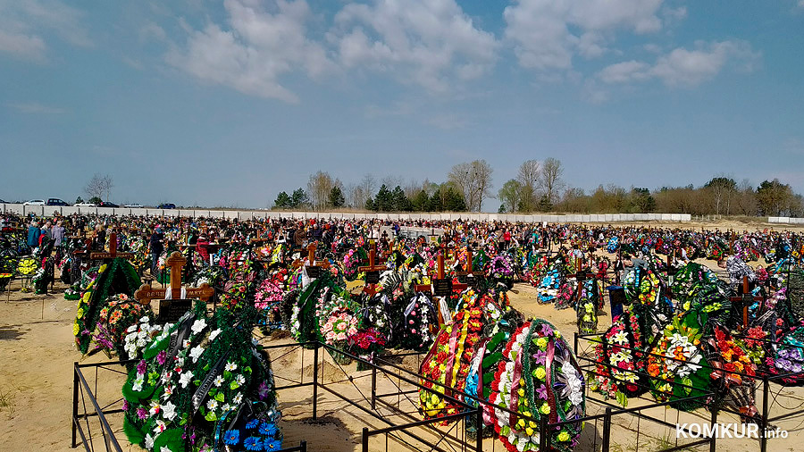 С апреля сумма выплаты составляет 1687,8 рубля. По сравнению с мартом она уменьшилась на 2,9 рубля.