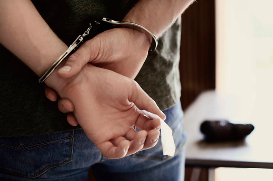Бобруйским межрайонным отделом Следственного комитета возбуждено и расследуется уголовное дело о незаконном обороте психотропных веществ.