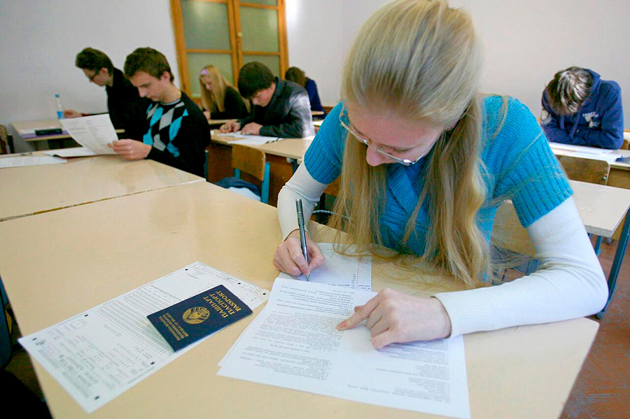 Опубликованы результаты первого в истории Беларуси централизованного экзамена, сообщает пресс-служба министерства образования.