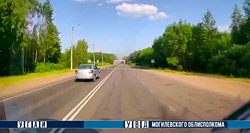 В Бобруйске водитель нарушила сразу несколько пунктов ПДД (видео)