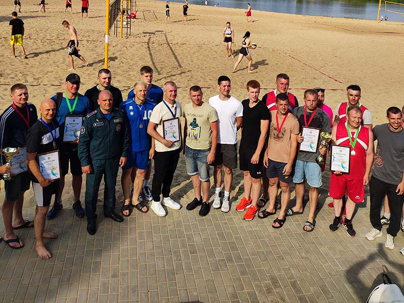 Соревнования по пляжному волейболу среди подразделений МЧС области прошли в Бобруйске. Наши – лучшие!