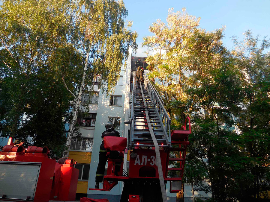 Два пожара тушили спасатели Бобруйска