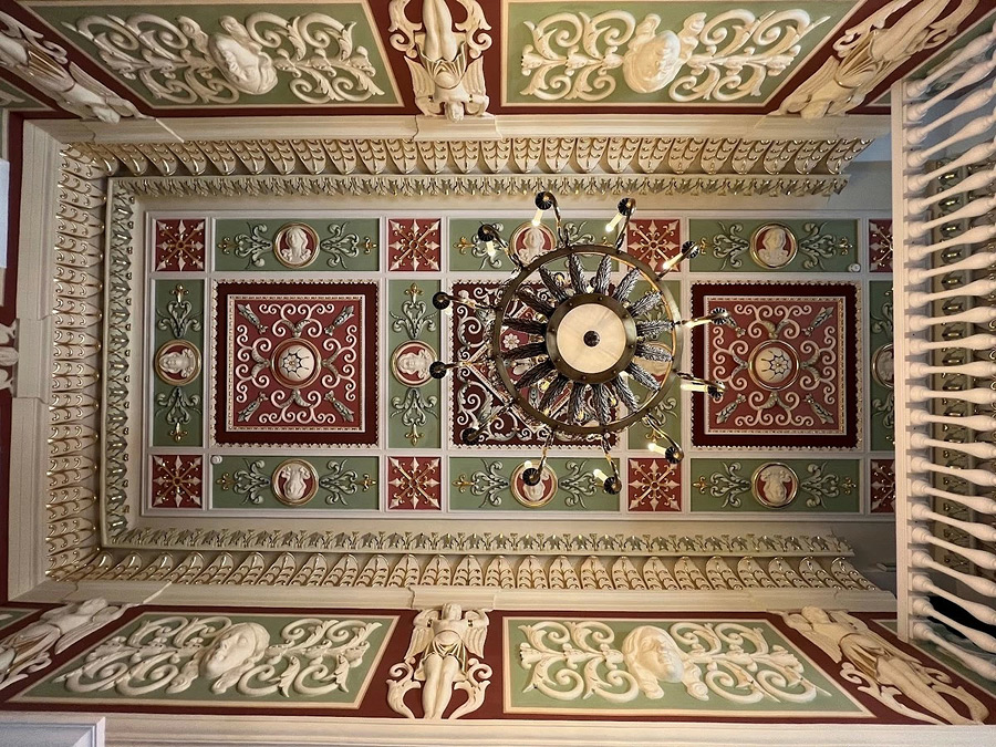 Почему в этом дворце кружится голова? Рассказываем про дворец Булгаков в Жиличах, который в свое 200-летие снова открыл двери