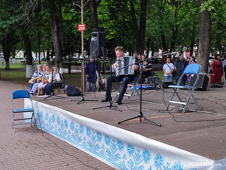 30 июня в Бобруйске: музыка у фонтана, город мастеров и запах шашлыка