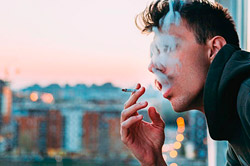 «Сосед курит, дым – ко мне! Что делать?» – вопрос бобруйчанки