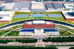 В Китае отмечают 70-летие завода-гиганта FAW. Почему это значимая дата и для нас?