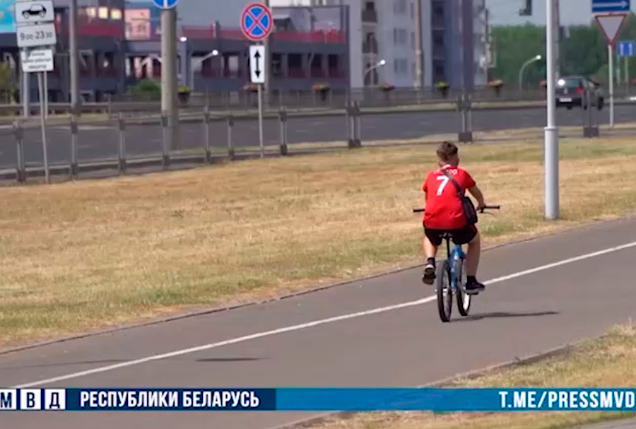 Самыми уязвимыми участниками дорожного движения по-прежнему остаются пешеходы и велосипедисты. Анализ аварийности показывает увеличение количества ДТП с участием последних. Также участились случаи травматизма людей, передвигающихся на средствах персональной мобильности.