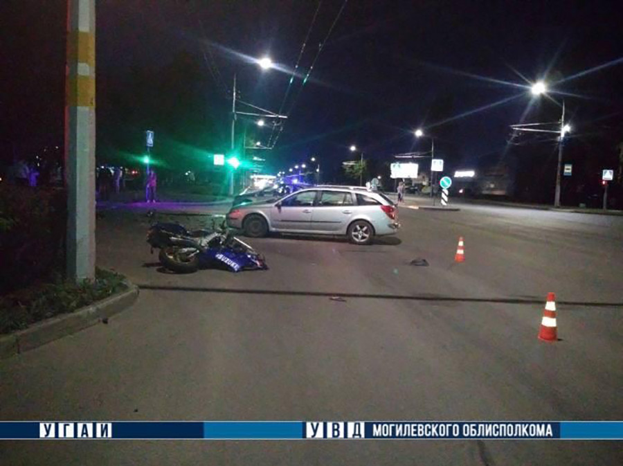В Бобруйске в результате ДТП пострадал мотоциклист и его пассажирка