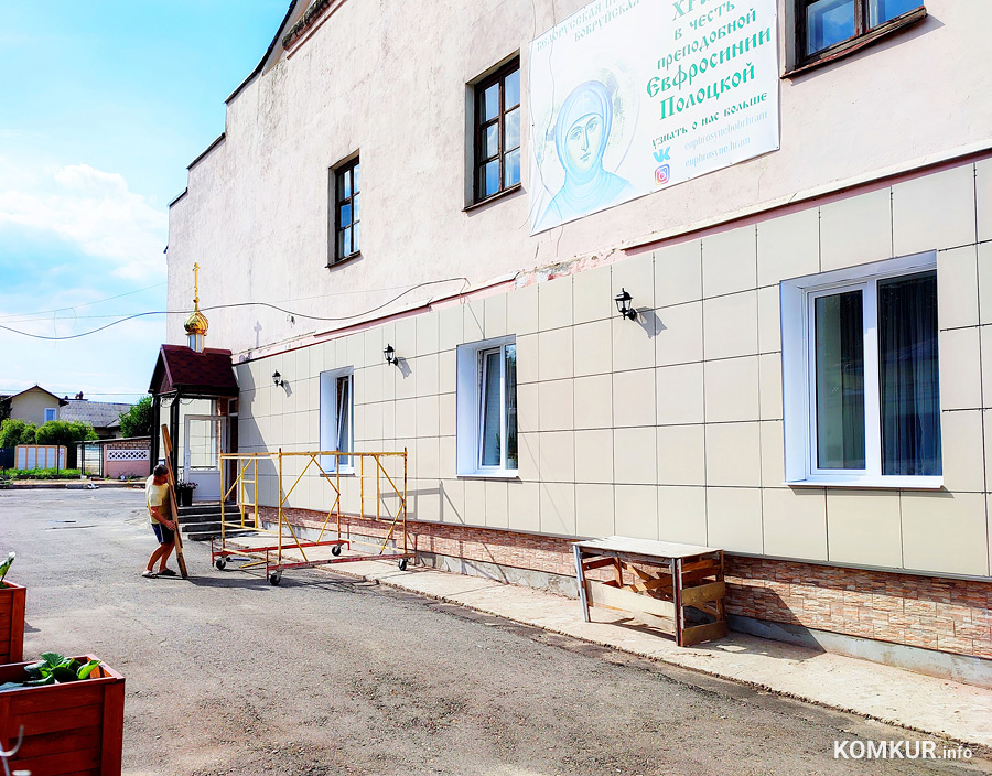 Фасад почти готов.