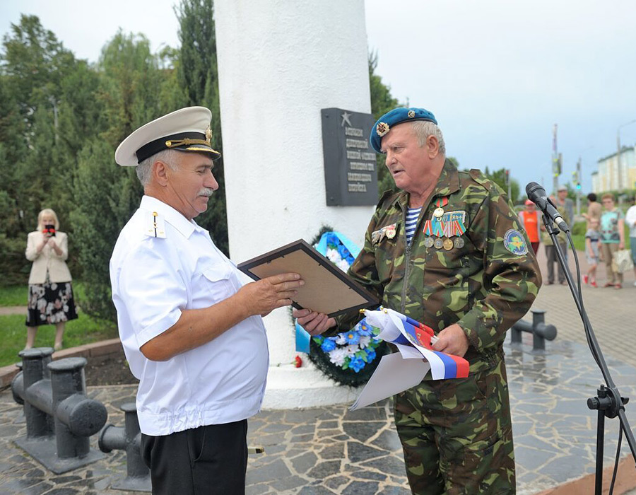 Кого из моряков наградили в Бобруйске