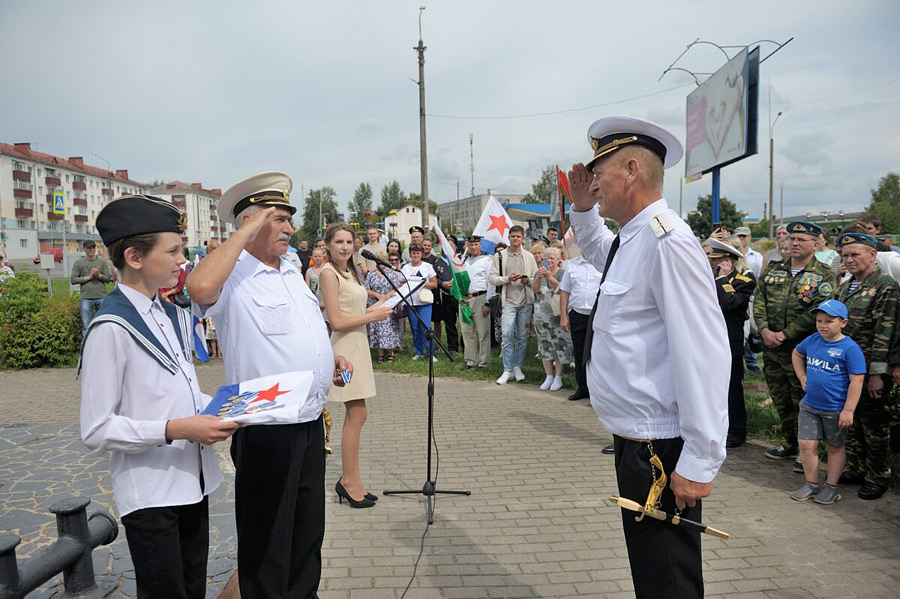 Кого из моряков наградили в Бобруйске