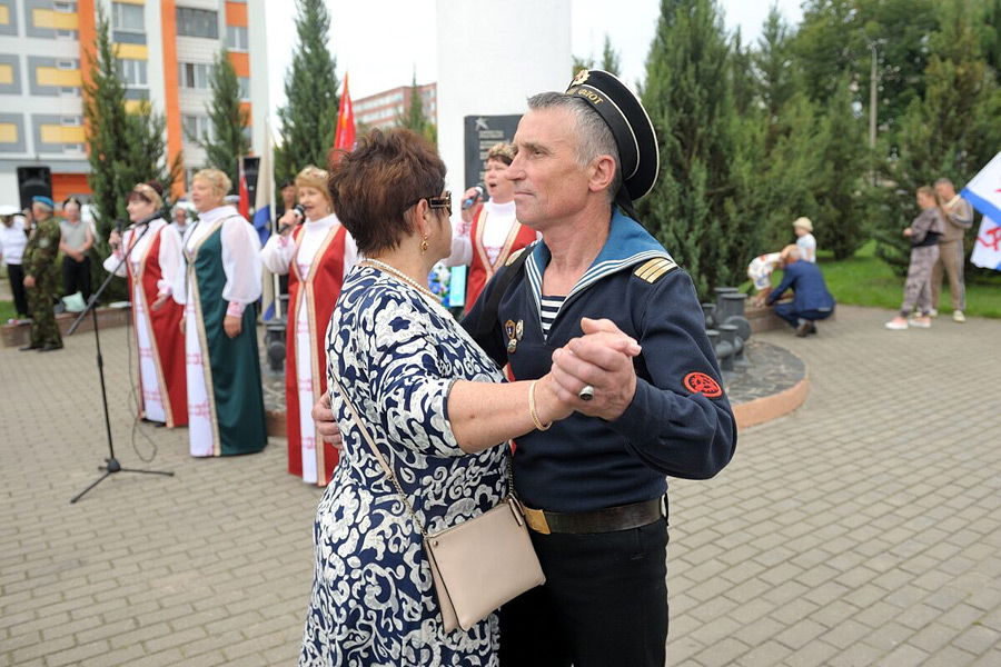 Кого из моряков наградили в Бобруйске