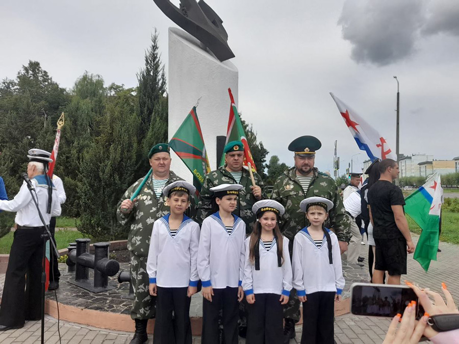 Кого из моряков наградили в Бобруйске