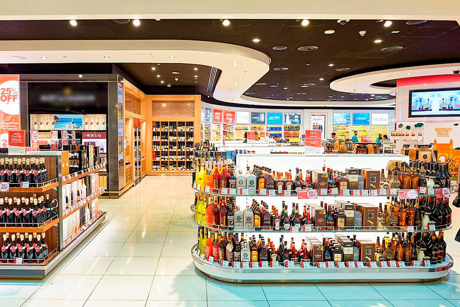 Министерство антимонопольного регулирования и торговли приняло постановление № 47, согласно которому на продающийся в магазинах беспошлинной торговли Duty Free на территории Беларуси алкоголь крепостью выше 28% не будут устанавливаться предельные минимальные цены.