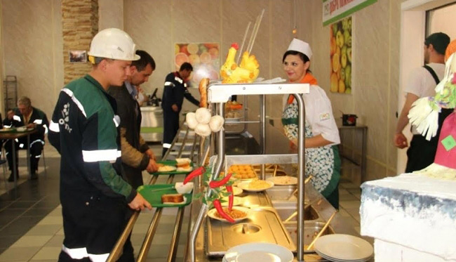 В Беларуси расширен перечень случаев, когда работодатель сможет удерживать из заработной платы сотрудника определенную сумму. Нововведение вступит в силу с 1 января 2024 года, сообщила начальник главного юридического управления Минтруда Валентина Масловская, передает БЕЛТА.