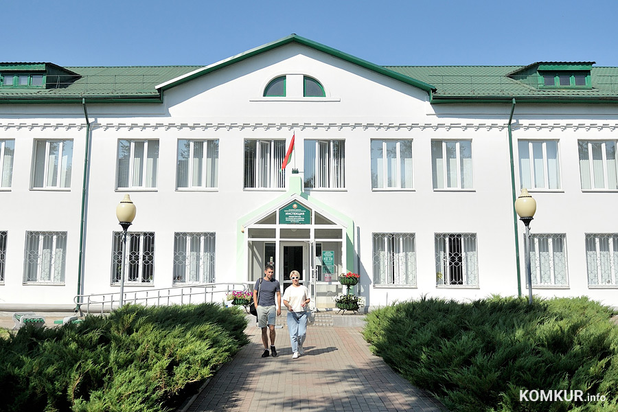 Инспекция МНС Республики Беларусь по Могилевской области информирует о направлении извещений на уплату физическими лицами транспортного налога, налога на недвижимость и земельного налога за 2022 год.