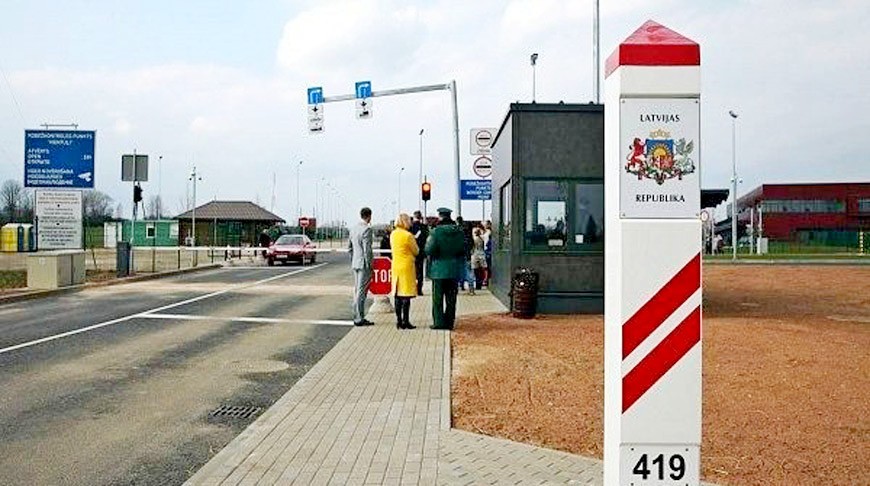 Латвия готова закрыть границу с Беларусью