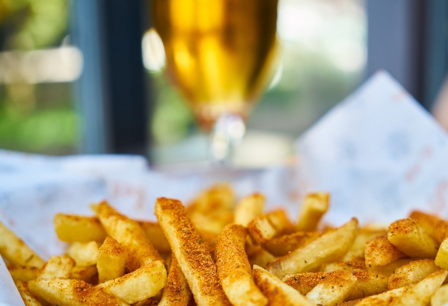 Заклятые враги поджелудочной: какие продукты убийственно влияют на здоровье важного органа