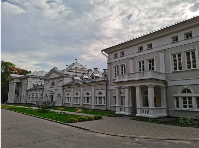 Дворец Булгаков в Жиличах