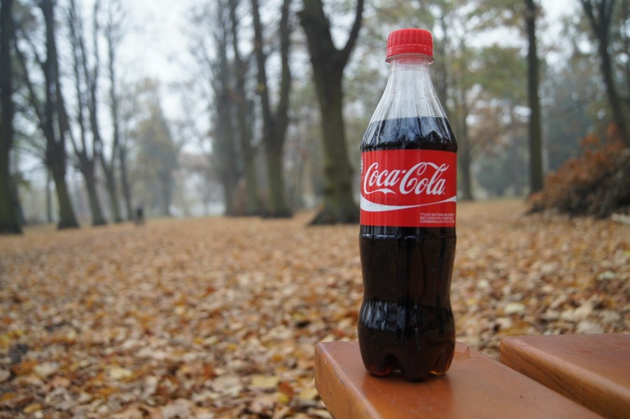 Почему опытные водители возят с собой Кока-колу: дело не в жажде