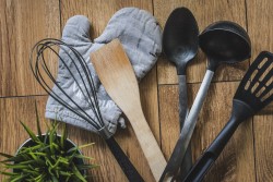Зачем варить деревянные лопатки и скалки: разумная причина