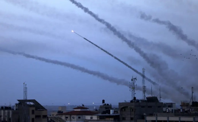 Ракеты выпущены из города Газа в сторону Израиля 7 октября 2023 года. Фото: The Times of Israel
