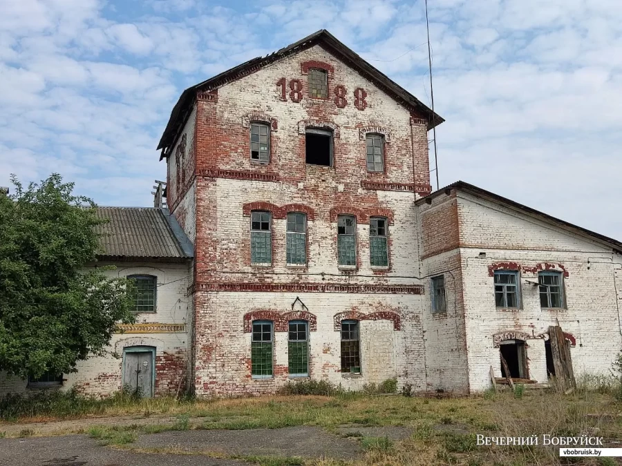 Агрогородок Заволочицы, Глусский район, Могилевская область. Спиртзавод. Июнь 2023 г.