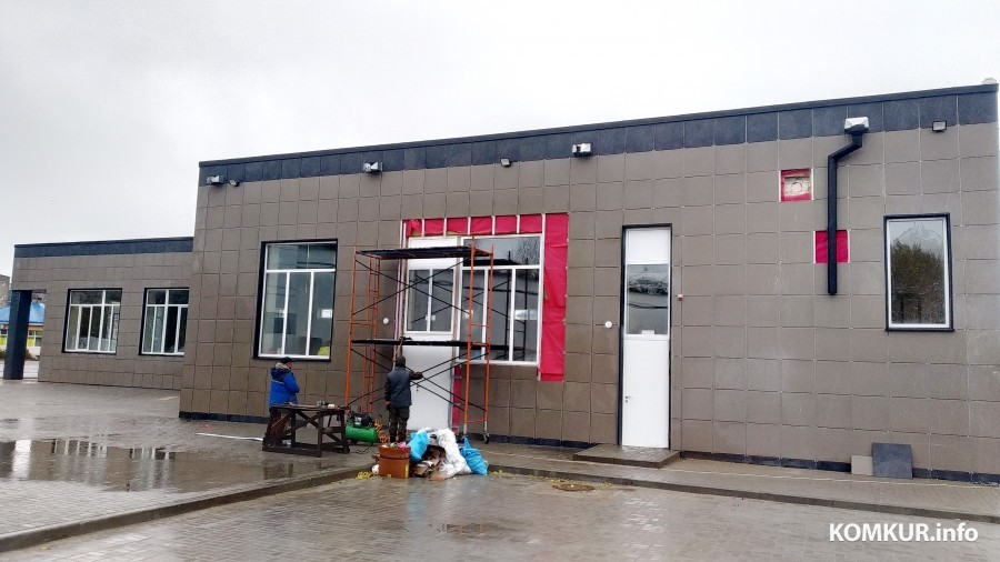 На Парковой в Бобруйске готовится к открытию крупный торговый объект