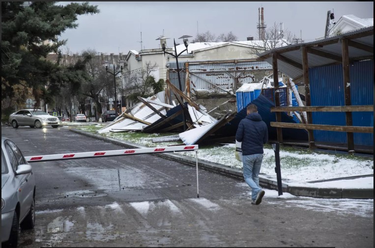 Что известно о последствиях урагана на юге России